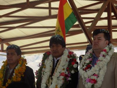 Pese al acecho estadounidense, Bolivia cambia