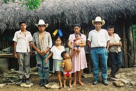Chortis hondureños rompen la inercia por su tierra