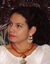 Susana Reyes desde El Salvador al IX Festival de Poesía de Nicaragua