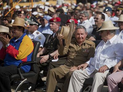 Generación histórica sede lugar, pero insiste en preservar la unidad en Cuba, asegura Raúl Castro