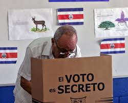 Insta candidato de centroizquierda a votar en Costa Rica