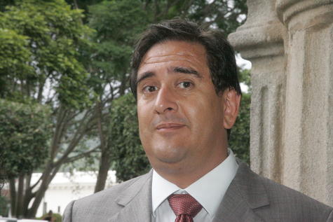 Capitula exsecretario de Álvaro Colom vinculado a caso de corrupción
