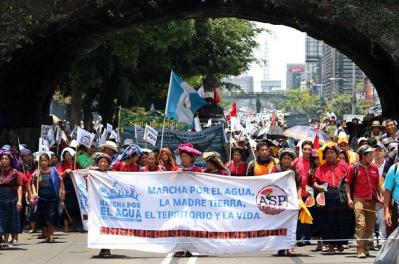 Marcha por el Agua cierra con cerca de 15 mil personas en Guatemala