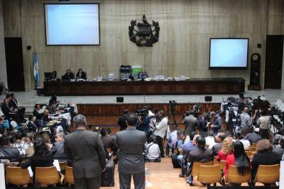 Contrapunteo de opiniones signa proceso por corrupción en Guatemala