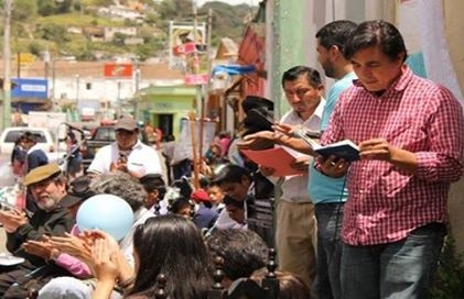 Festival de poesía honra a los miles de desaparecidos en Guatemala