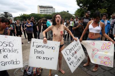 Protesta contra incremento de los feminicidios en Guatemala