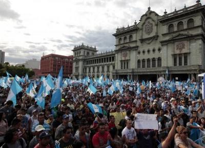 Crisis política lleva a negativa calificación económica de Guatemala